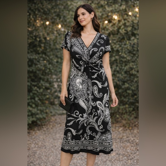 NorthStyle Dresses & Skirts - Elegant Black and White Paisley Dress medium